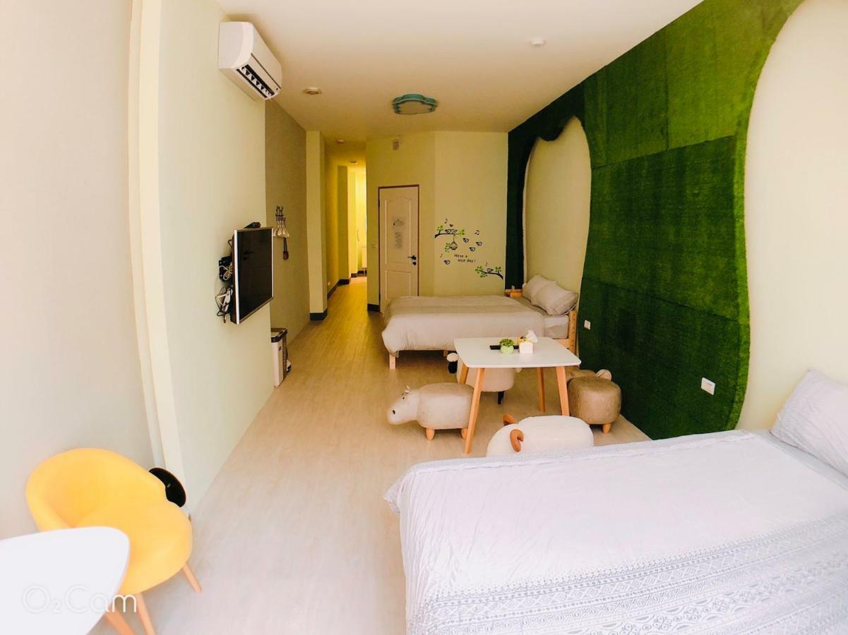 Greenonly Homestay ไถหนาน ภายนอก รูปภาพ