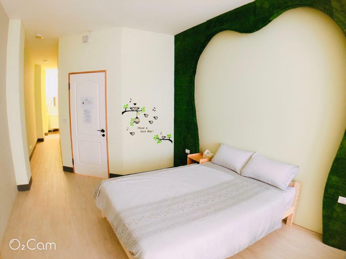 Greenonly Homestay ไถหนาน ภายนอก รูปภาพ